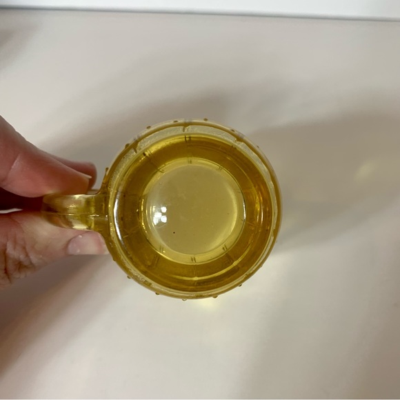 Vinatge tooth pick holder. Amber glass barrel stein shaped glass - Picture 4 of 6